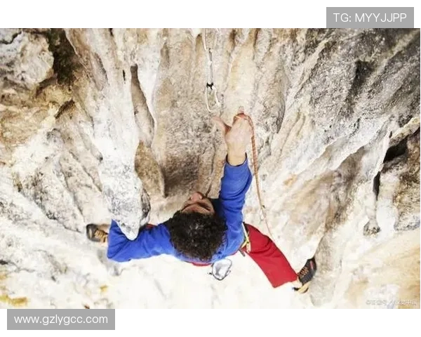 深圳攀岩队灵活性变革引发热议探索攀岩运动的新发展方向 深圳攀岩队灵活性变革引发热议探索攀岩运动的新发展方向
