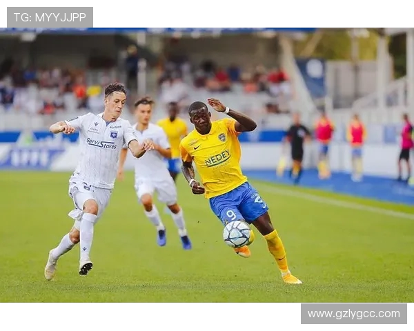 卡昂与沙特鲁激战正酣谁能在法乙赛场上笑到最后